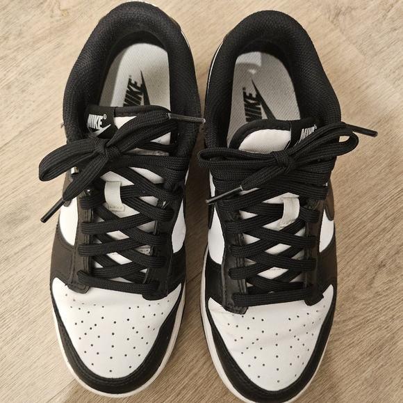 Nike Dunk Panda Low size 7.5 womens - Picture 6 of 9